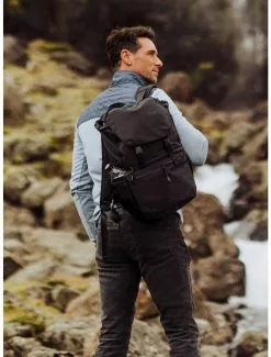 Tarana Carbon Black Backpack Cooler -Studio Ghibli Store 20174429 av3